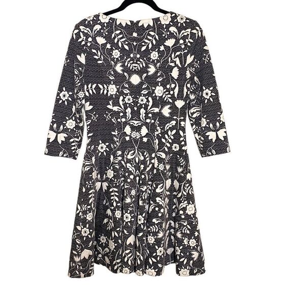EILZA J Fit and Flare Floral Long Sleeve Dress - Picture 8 of 10